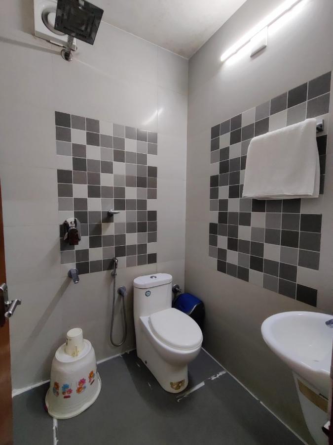 Thayamkery'S Royal Inn Kochi Eksteriør bilde