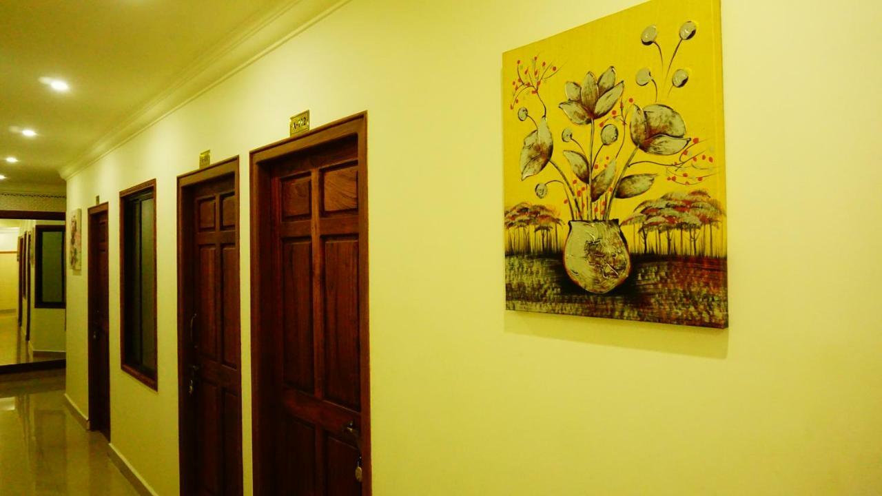 Thayamkery'S Royal Inn Kochi Eksteriør bilde