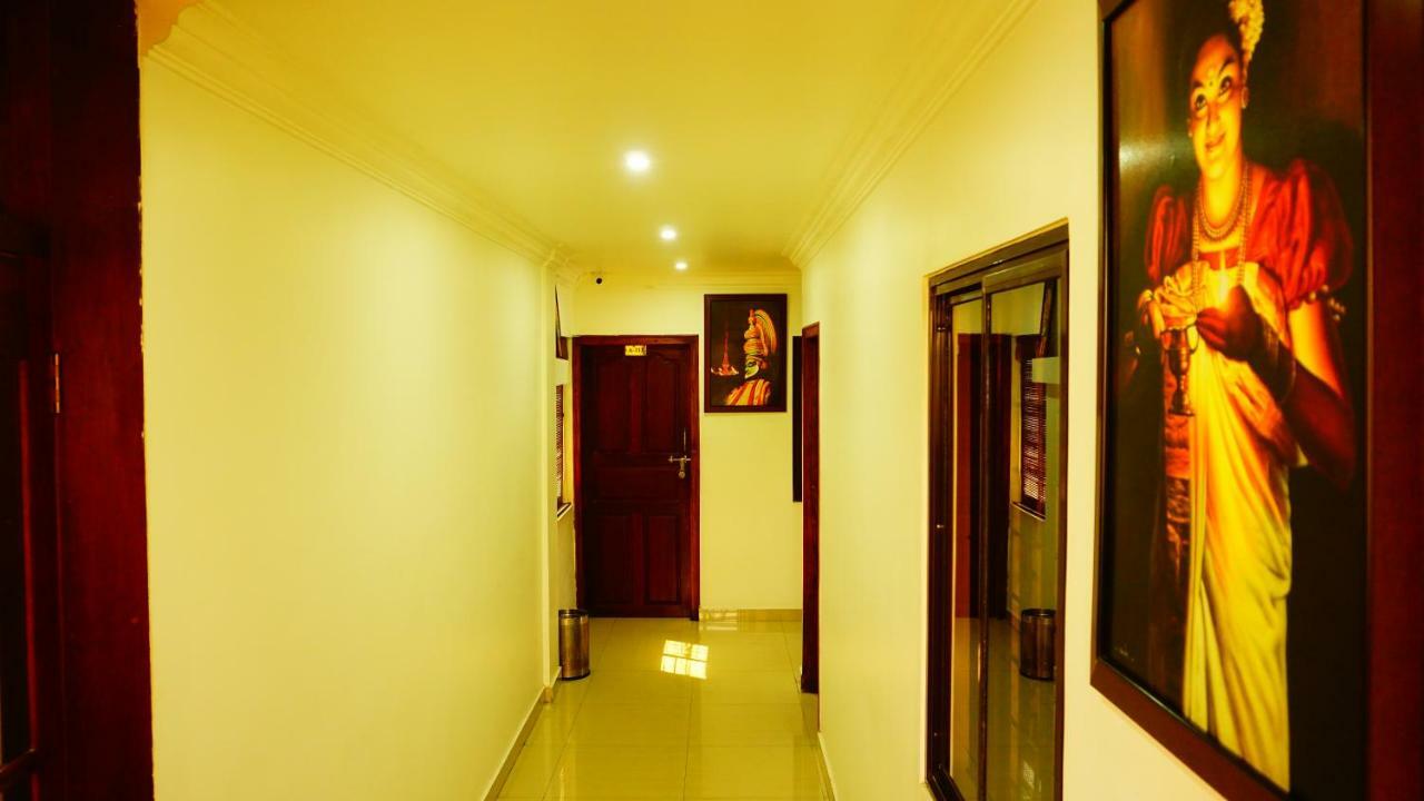 Thayamkery'S Royal Inn Kochi Eksteriør bilde
