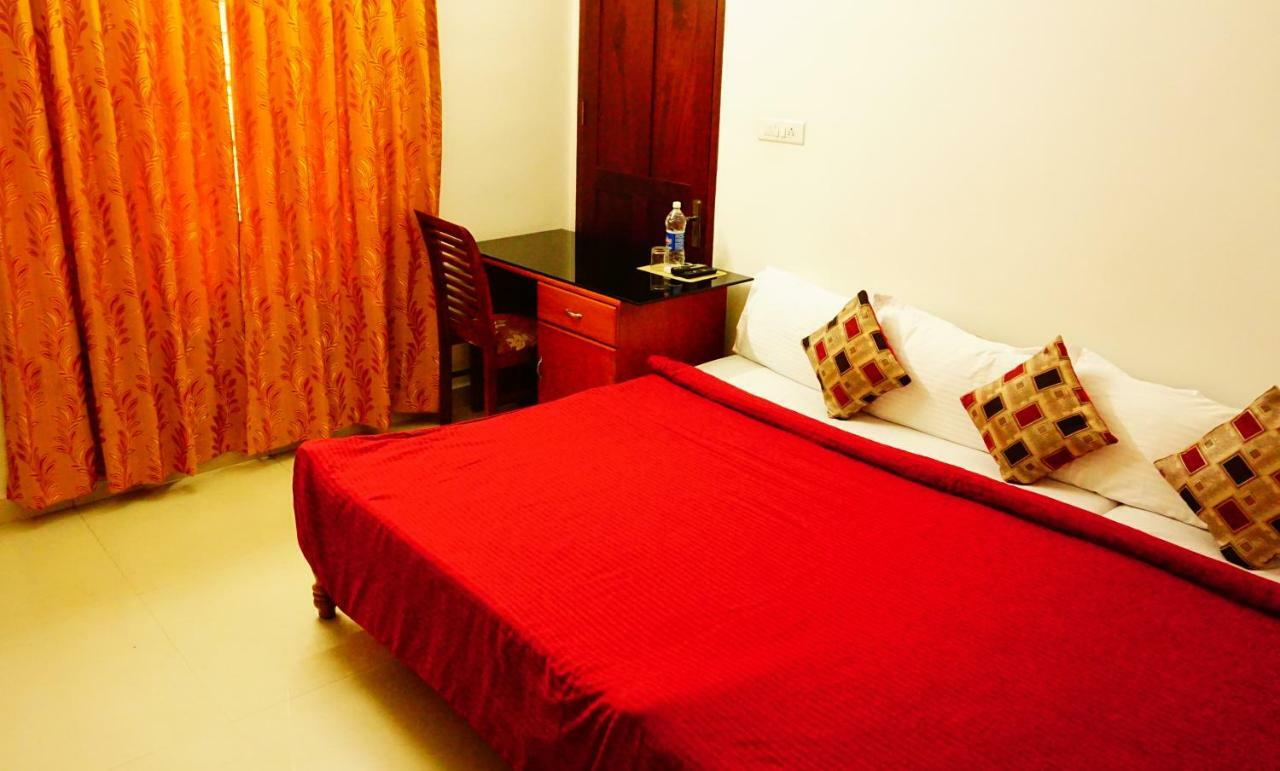 Thayamkery'S Royal Inn Kochi Eksteriør bilde